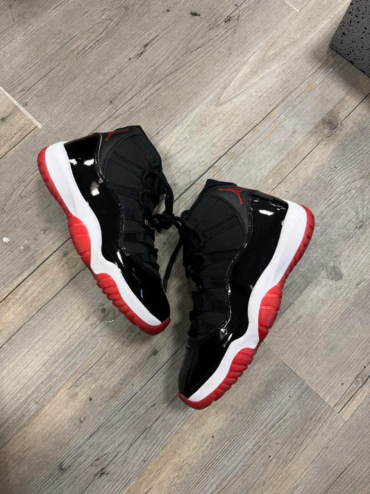 Jordan 11 Retro Playoffs Bred (2019)