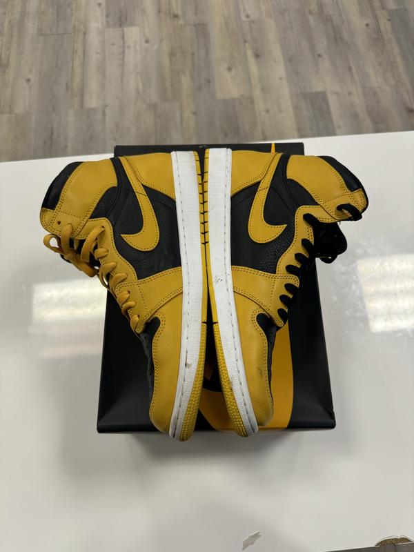 Jordan 1 Retro High Pollen