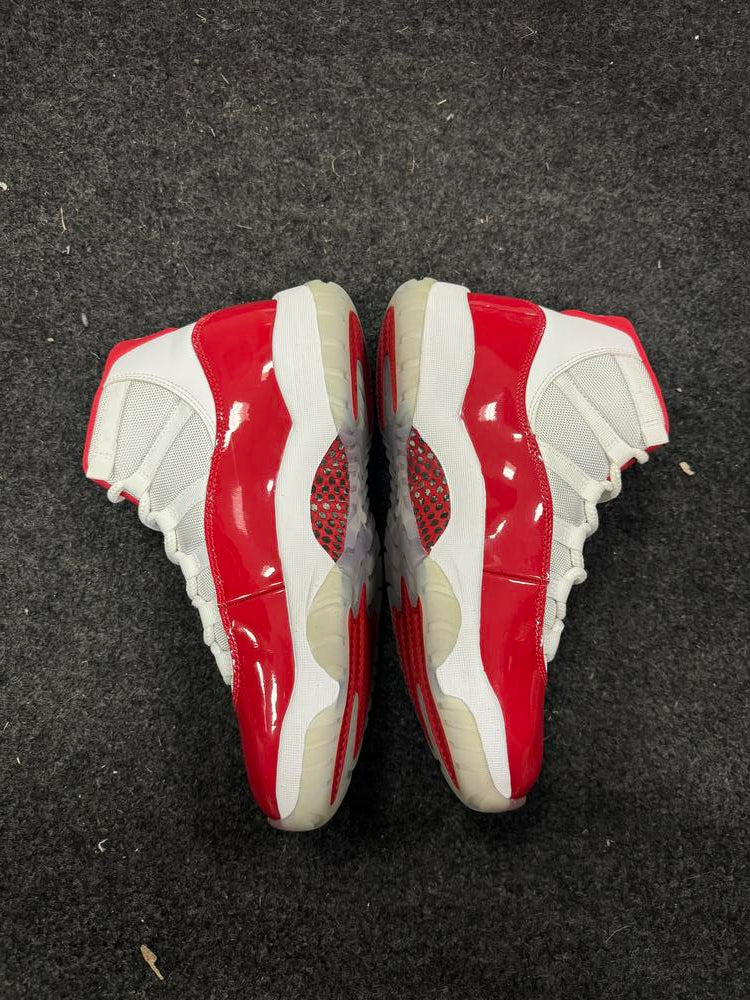 Jordan 11 Retro Cherry (2022)