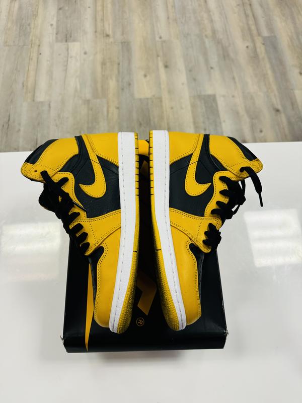 Jordan 1 Retro High Pollen