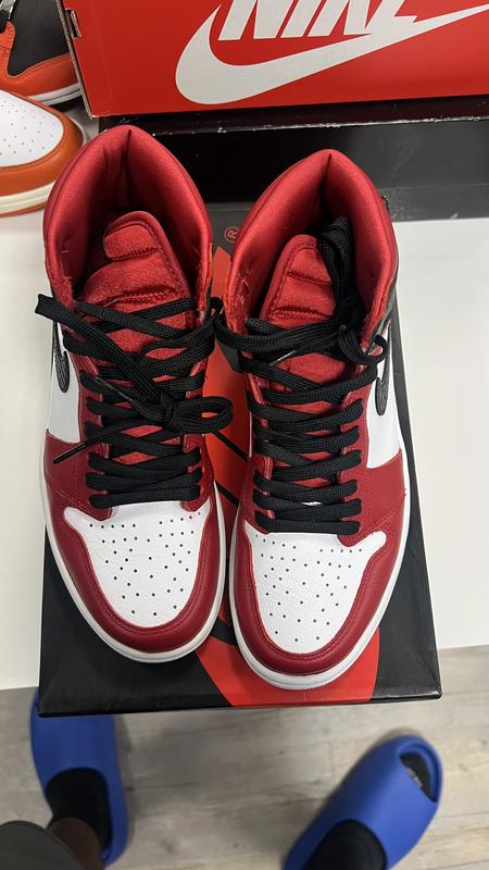 Jordan 1 Retro High Satin Snake Chicago (Women's)